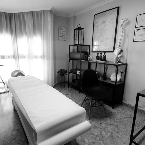 Tratamientos que combinan osteopatía y acupuntura para un bienestar total.